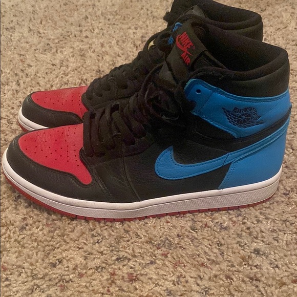 Womens Air Jordan 1 “NC to Chicago” - Picture 2 of 4